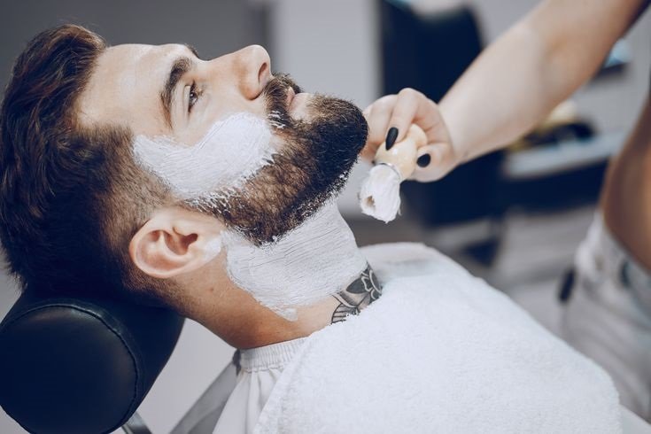 guy in the barbercos